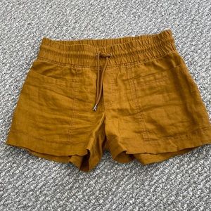Athletes linen shorts